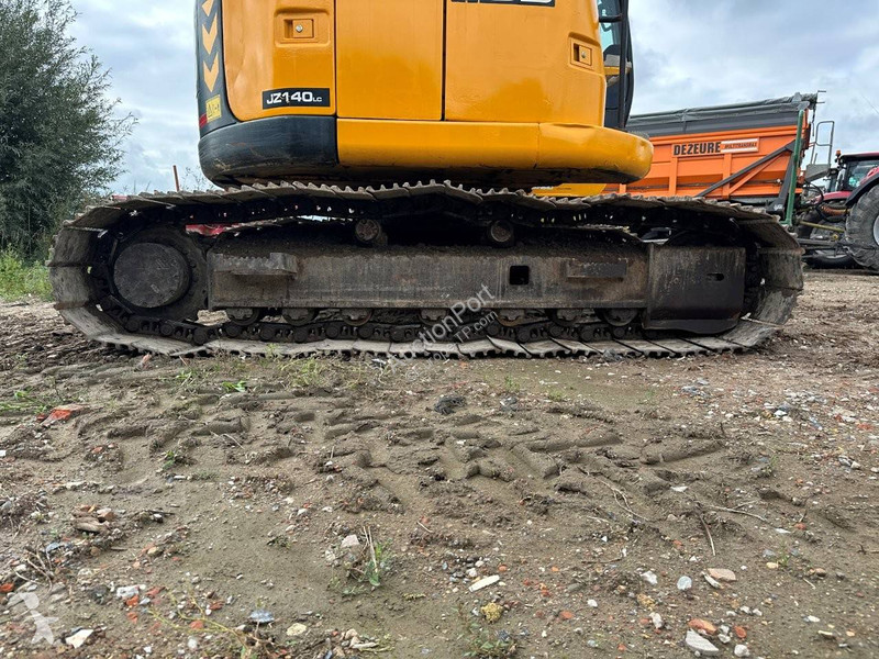 Pelle JCB LC