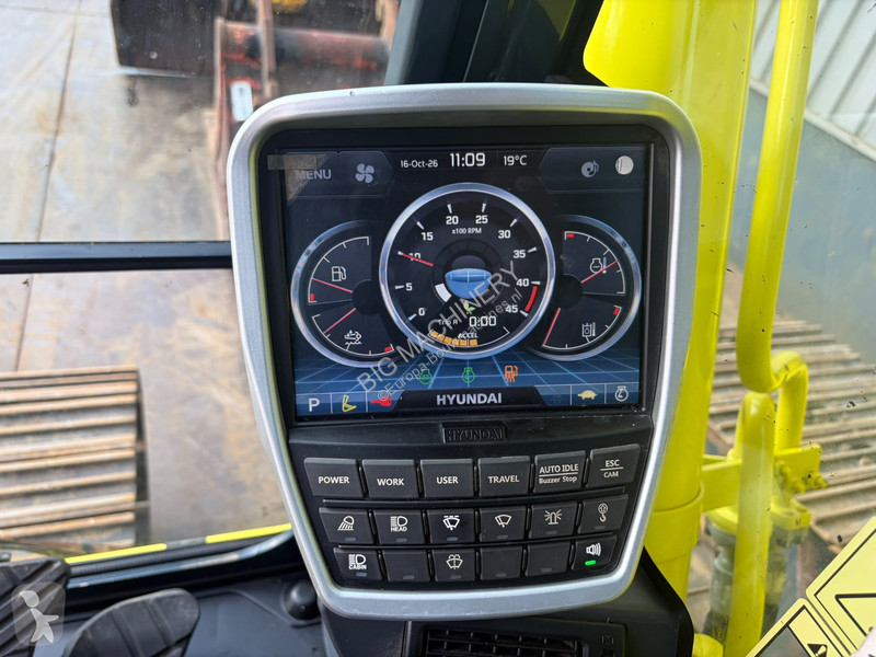 جرافة Hyundai HX260L