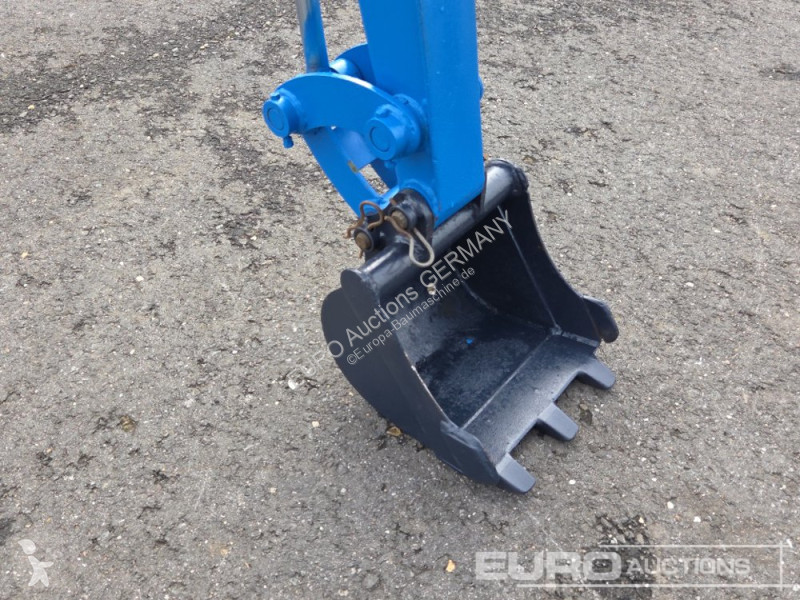 جرافة Kobelco SK014