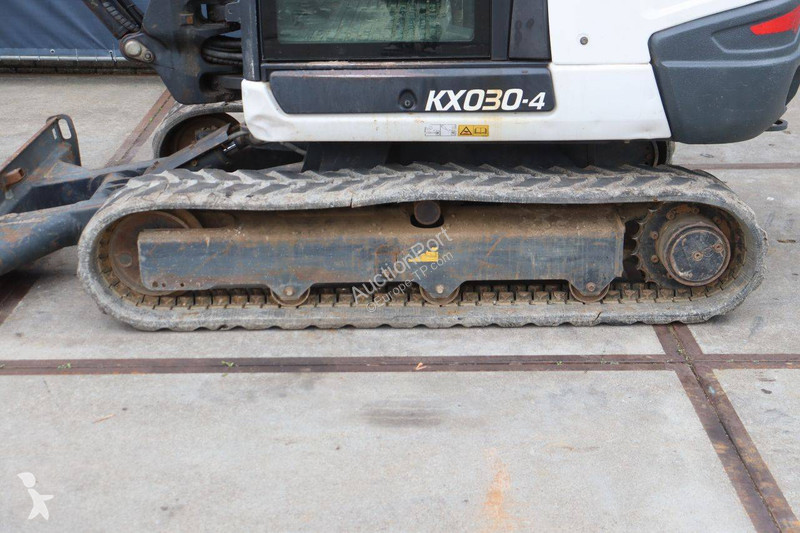جرافة Kubota