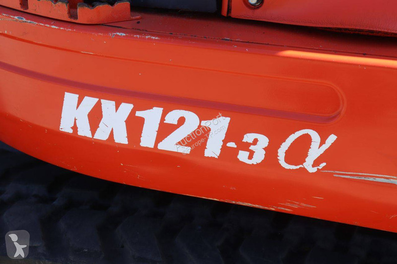 Багер Kubota α