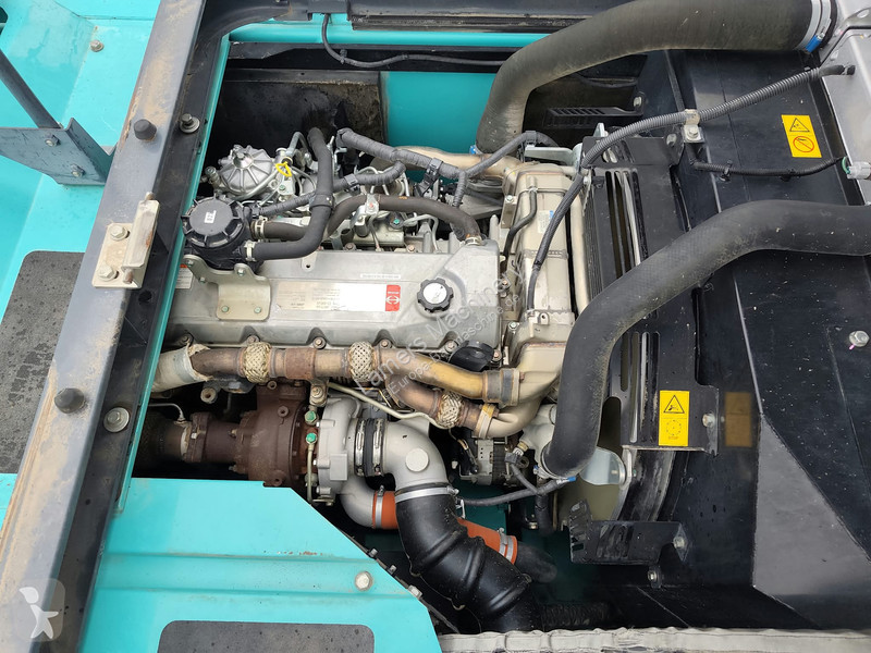 جرافة Kobelco SK350 NLC-9 .