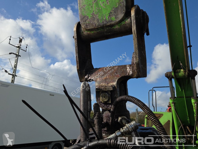 Escavadora Sennebogen M825
