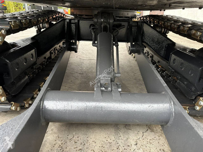 Escavadora Doosan 9C