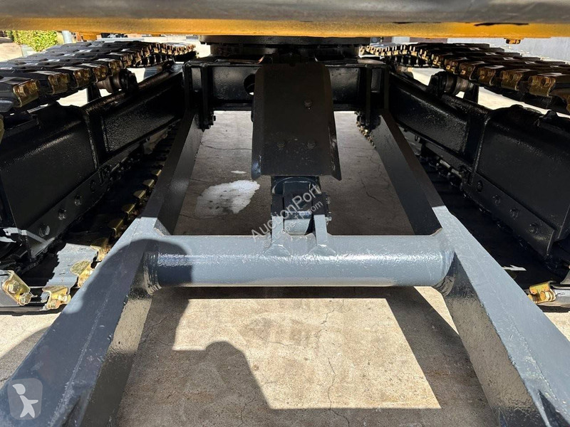 Escavadora Komatsu 7