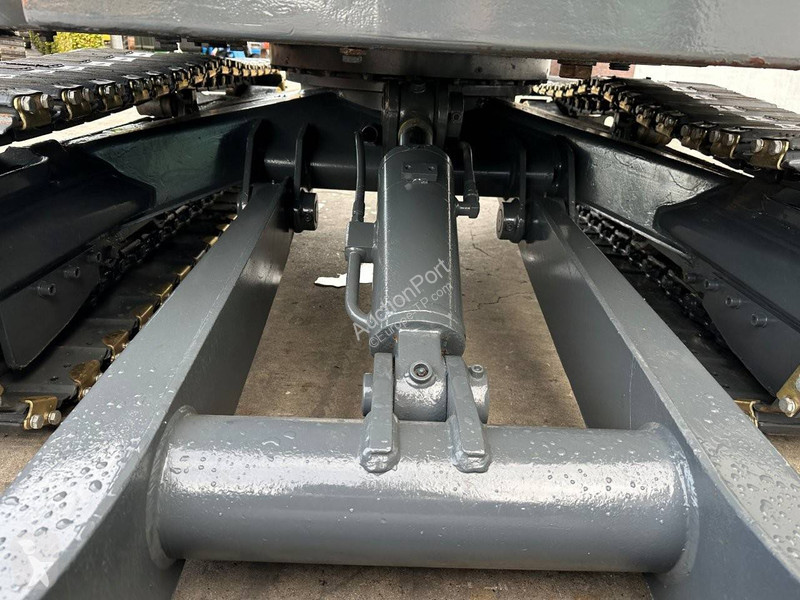 Escavadora Neuson 6003