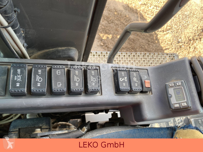 جرافة Hitachi LC3