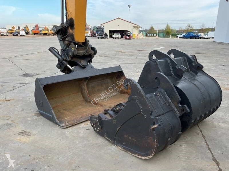 Escavadora Liebherr R922