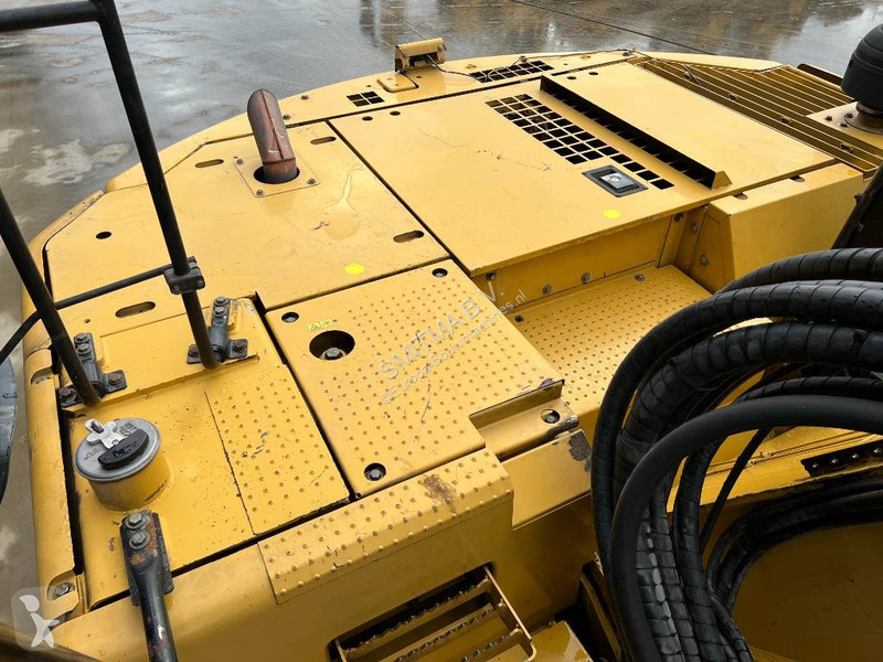 Rýpadlo Caterpillar LCR