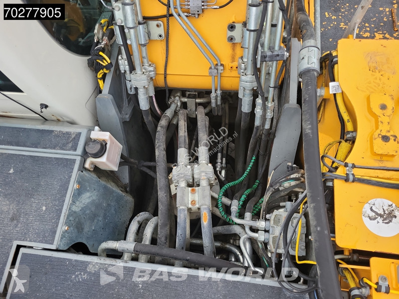 Excavadora Liebherr LC