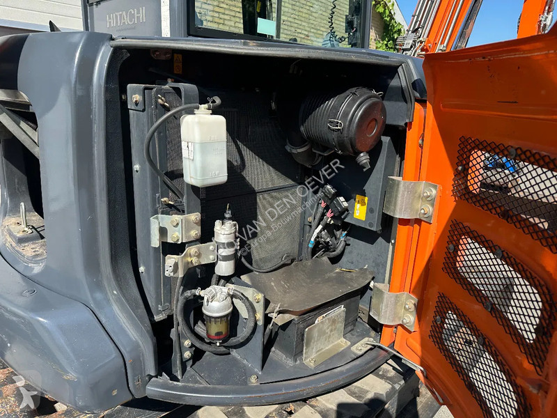 Escavadora Hitachi ZX65USB-5A CLR