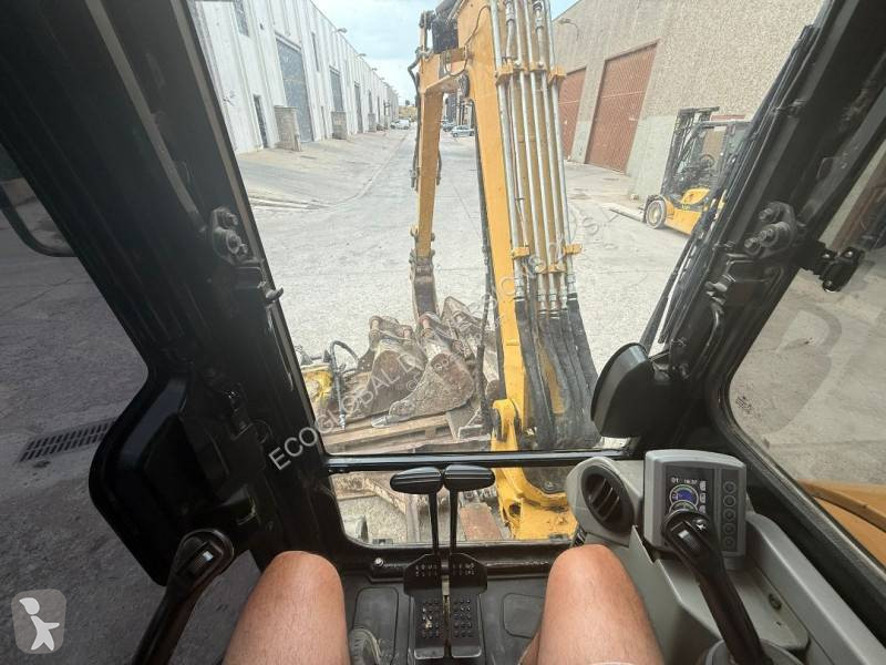 Excavadora Caterpillar