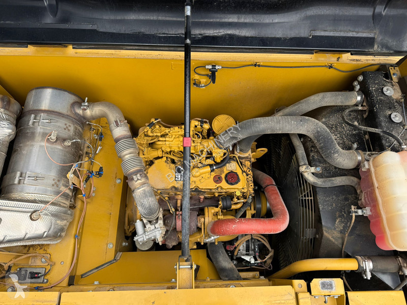 Excavator Caterpillar 320FL incl. 3 x Bucket