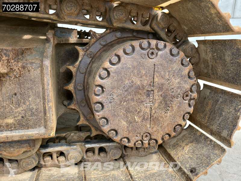Excavator Komatsu PC210 LC-10