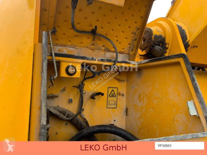 Escavatore JCB