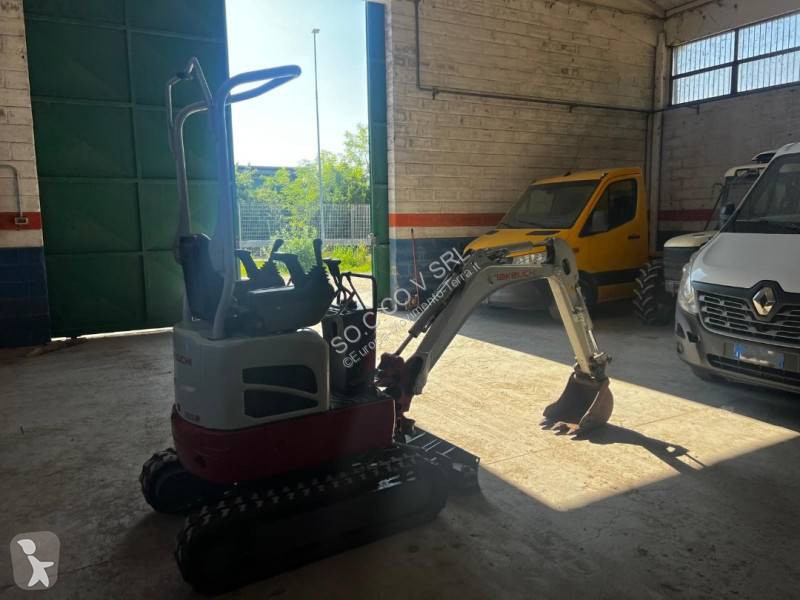 جرافة Takeuchi TB21JR