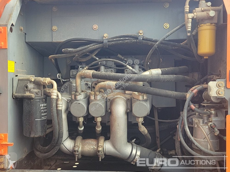 Escavatore Hitachi -5B