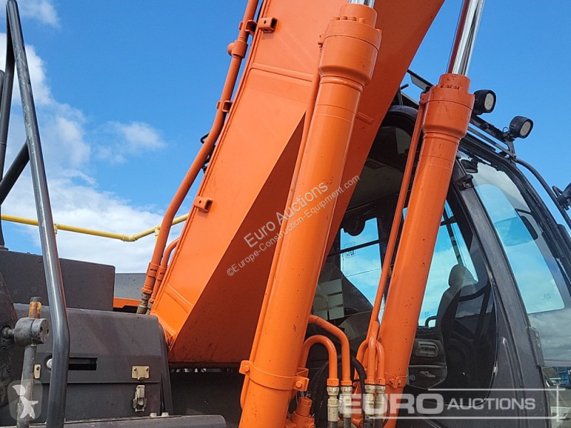 جرافة Hitachi -6