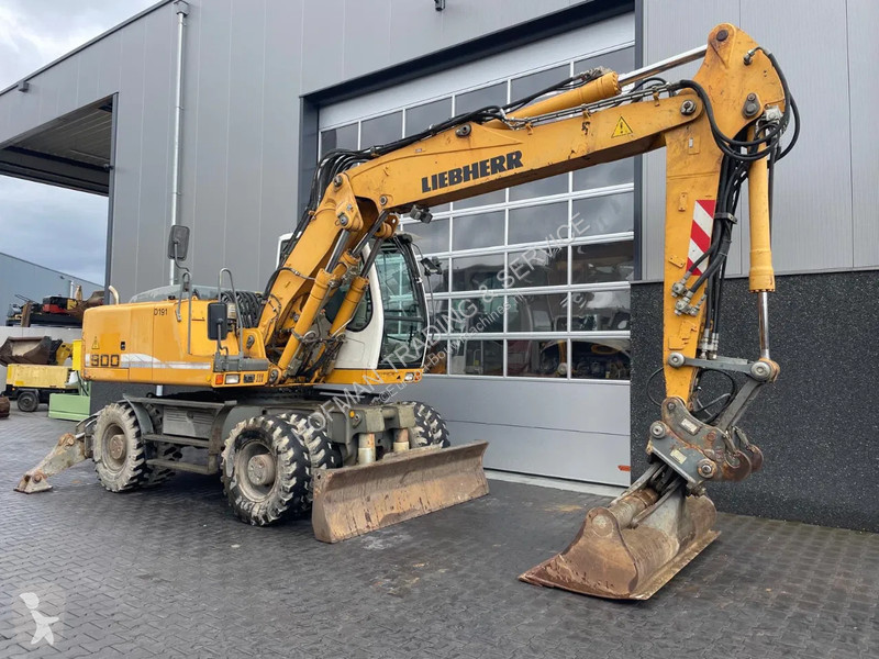 Lopatový nakládač Liebherr Full option