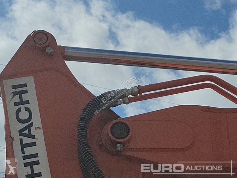 Escavatore Hitachi B-6