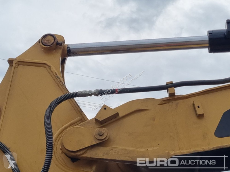 Escavatore Caterpillar C