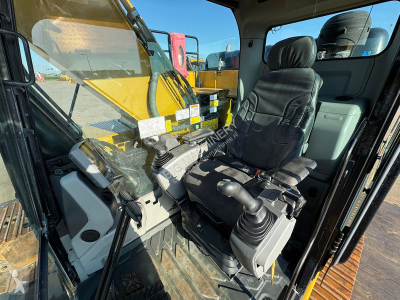 Graafmachine Caterpillar 326FL