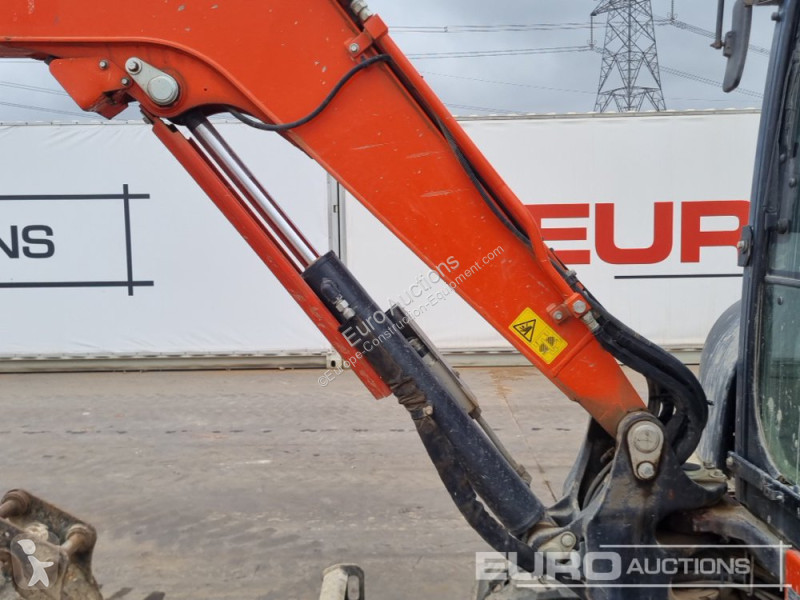 جرافة Kubota U48-4