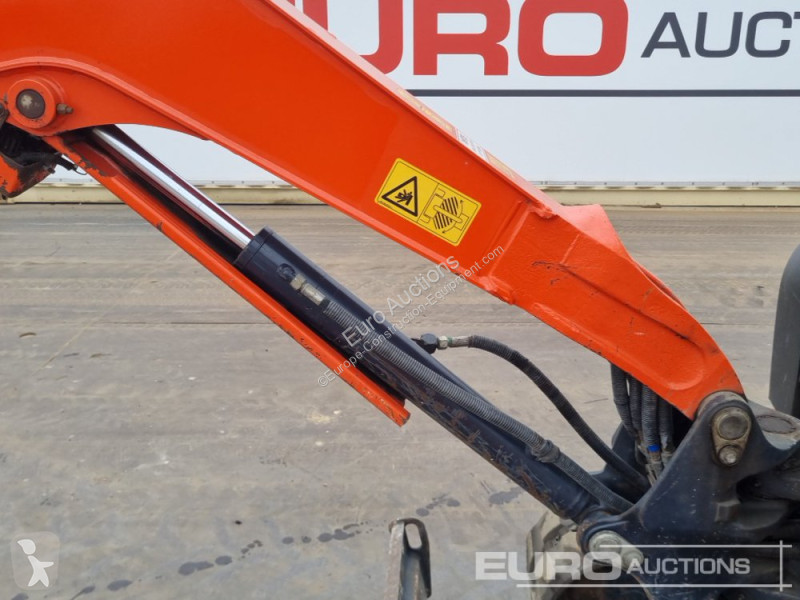 Escavadora Kubota KX027-4
