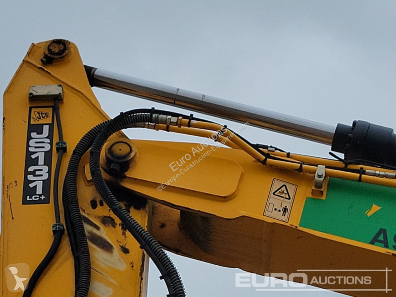 جرافة JCB JS131LC