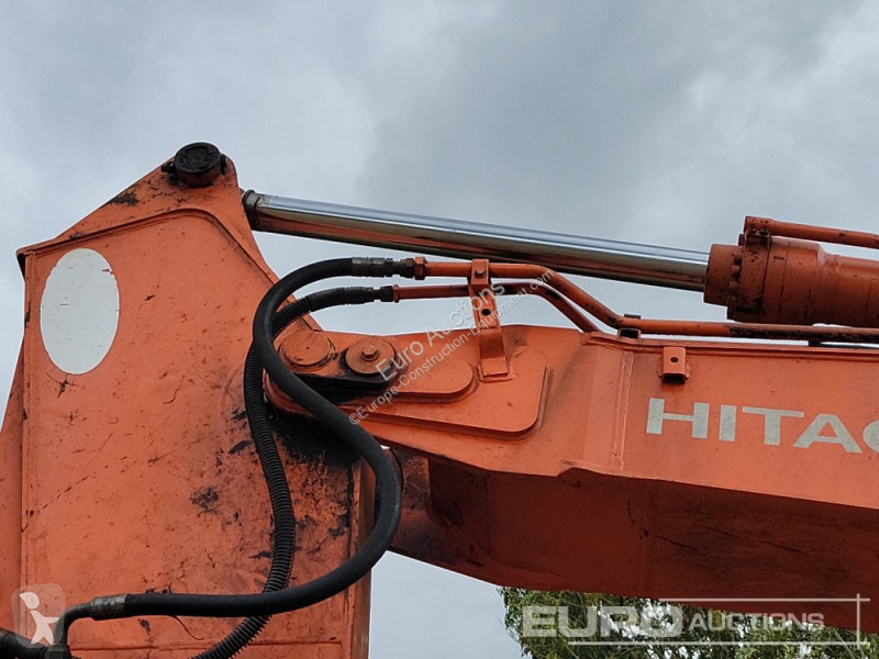 Escavadora Hitachi ZX210LC-3