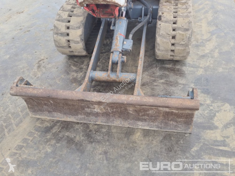 Escavadora Takeuchi TB216