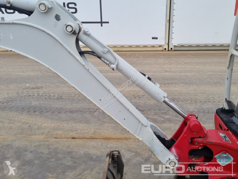 Escavadora Takeuchi TB216