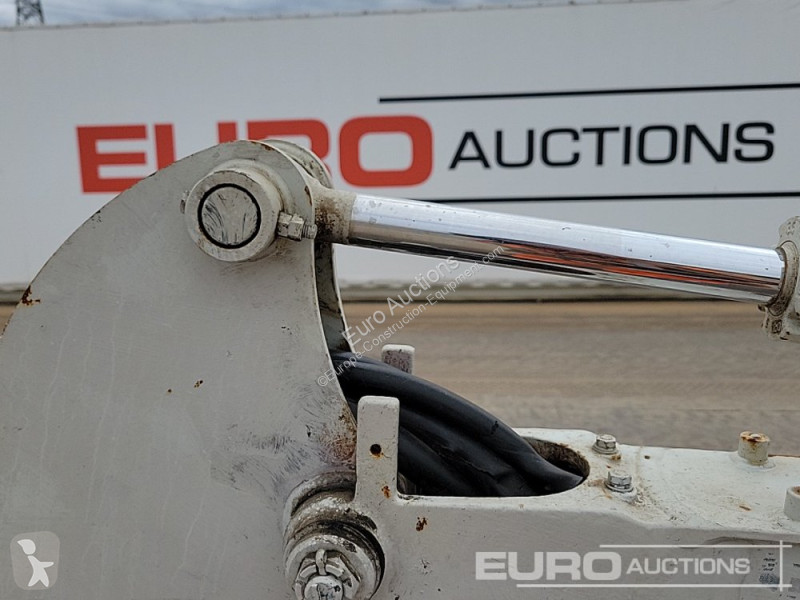 Escavadora Takeuchi TB216