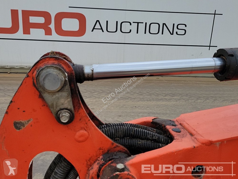 Lopatový nakládač Kubota KX015-4