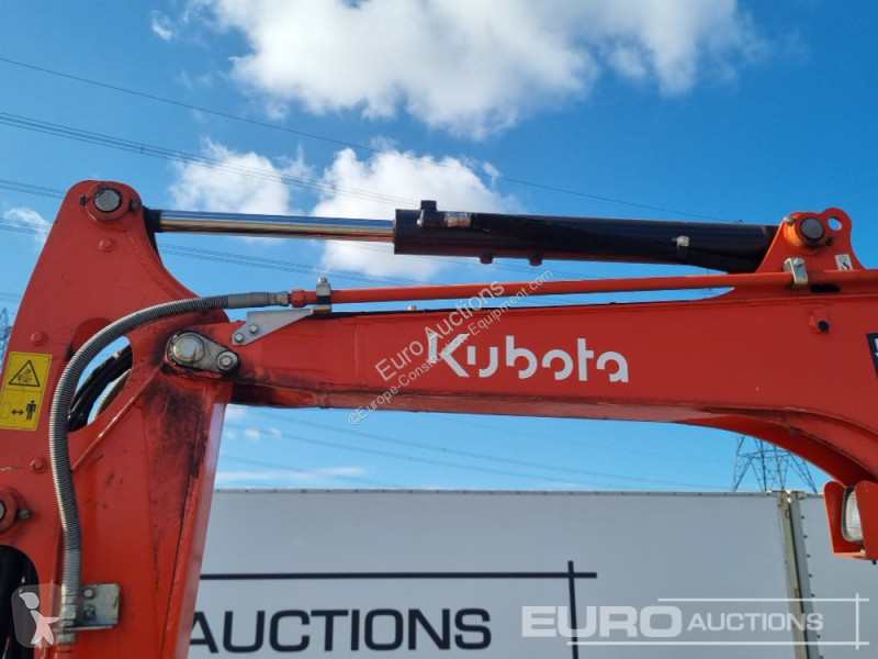 Lopatový nakládač Kubota KX037-4