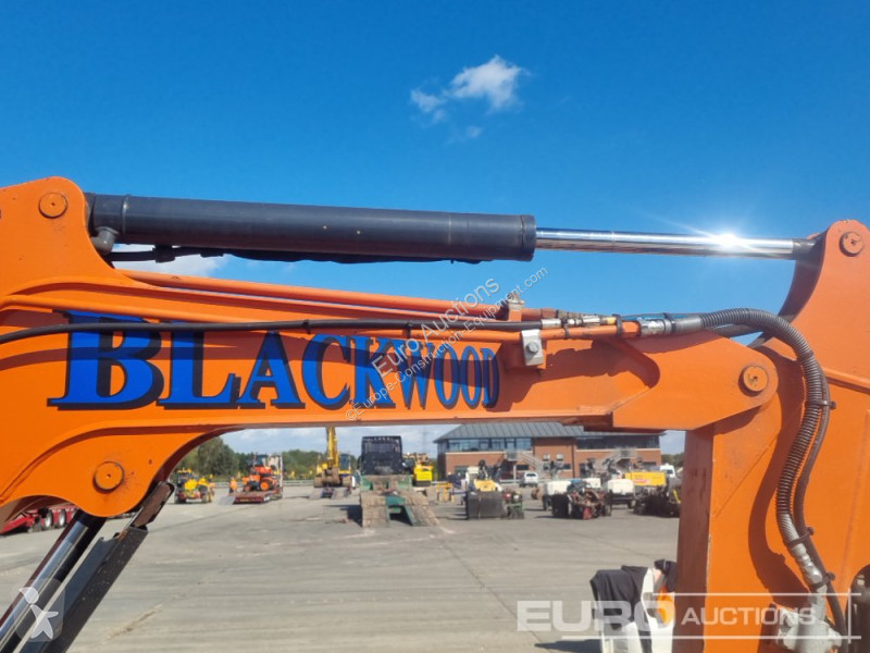Escavatore Hitachi ZX26U-6 CLR