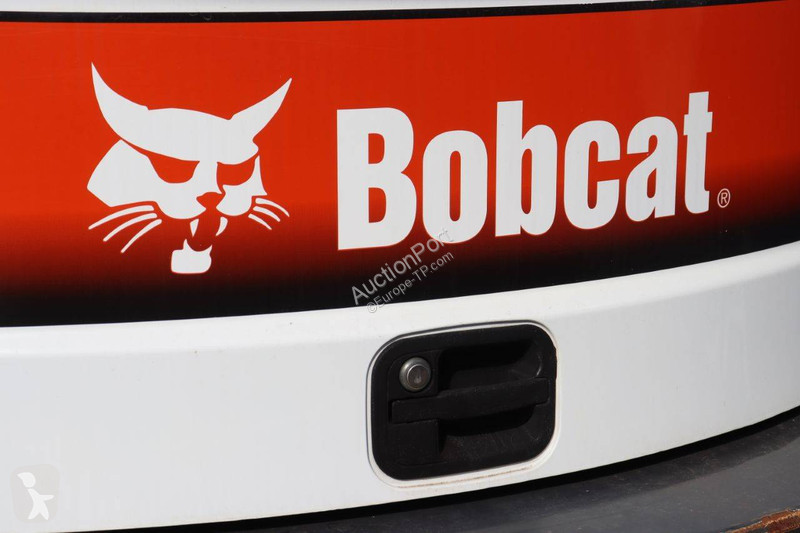 جرافة Bobcat E55