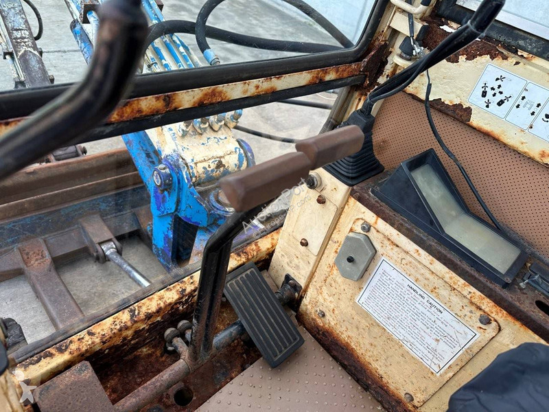 Excavator Nissan