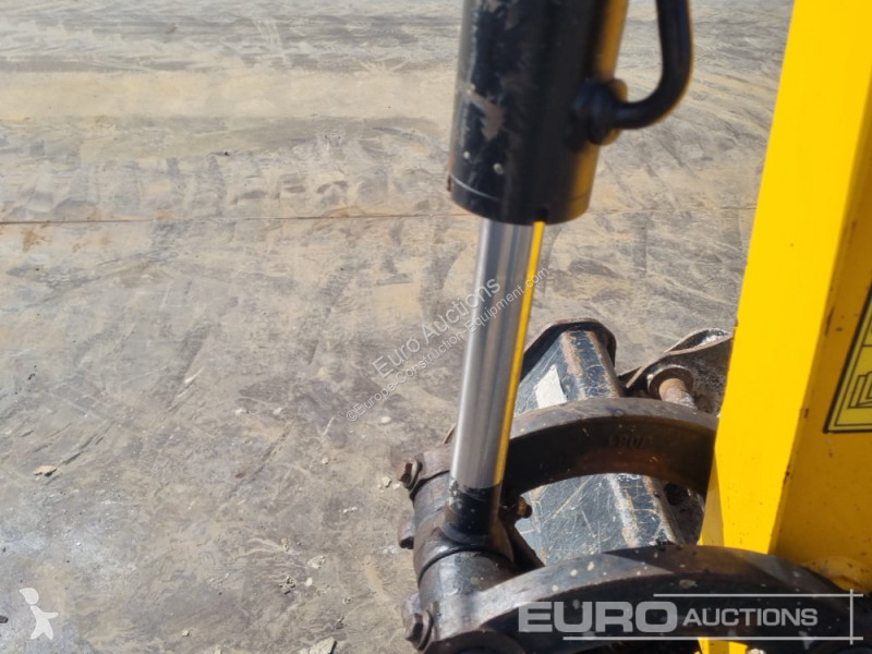 Excavator JCB 16C-1
