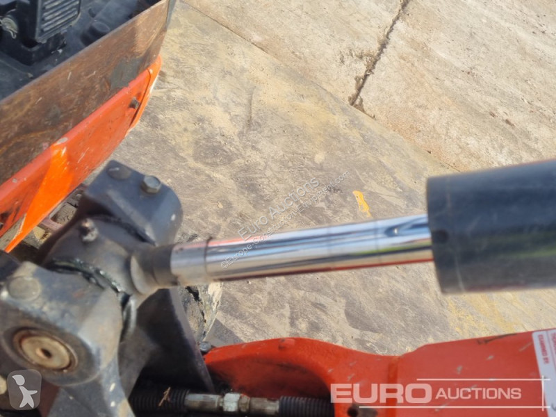 Lopatový nakládač Kubota KX015-4