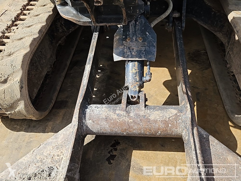 Lopatový nakládač Kubota U48-4