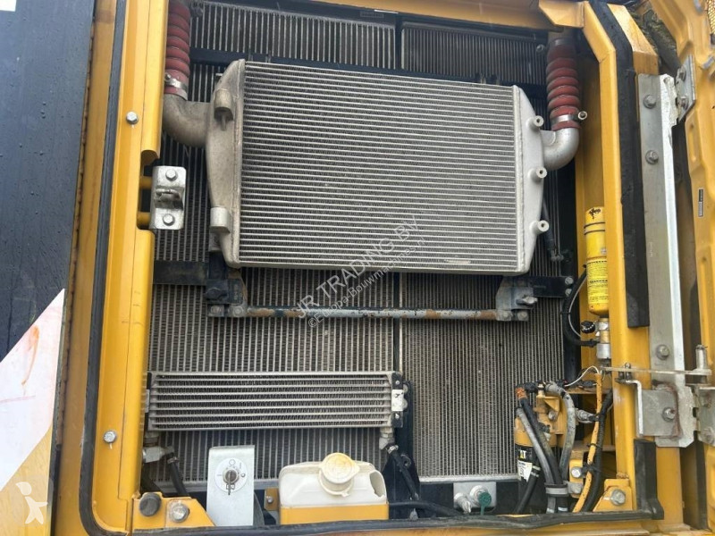 Escavadora Caterpillar EL (epiroc hammer included)