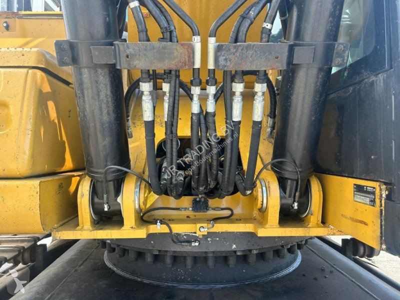 Excavator Caterpillar 330 FL
