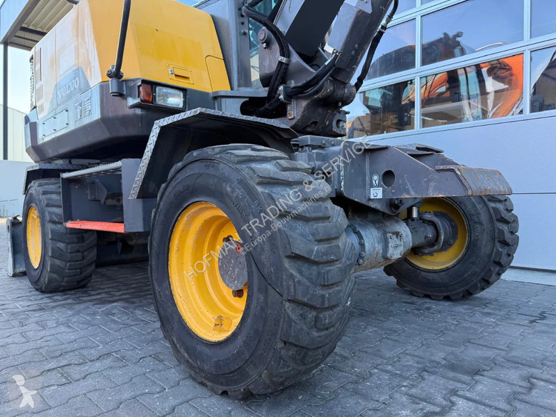 Escavadora Volvo EW60E