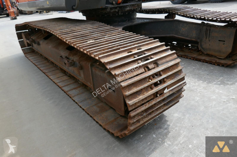 Lopatový nakládač Hitachi Long reach