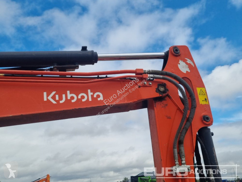 Lopatový nakládač Kubota U55-4
