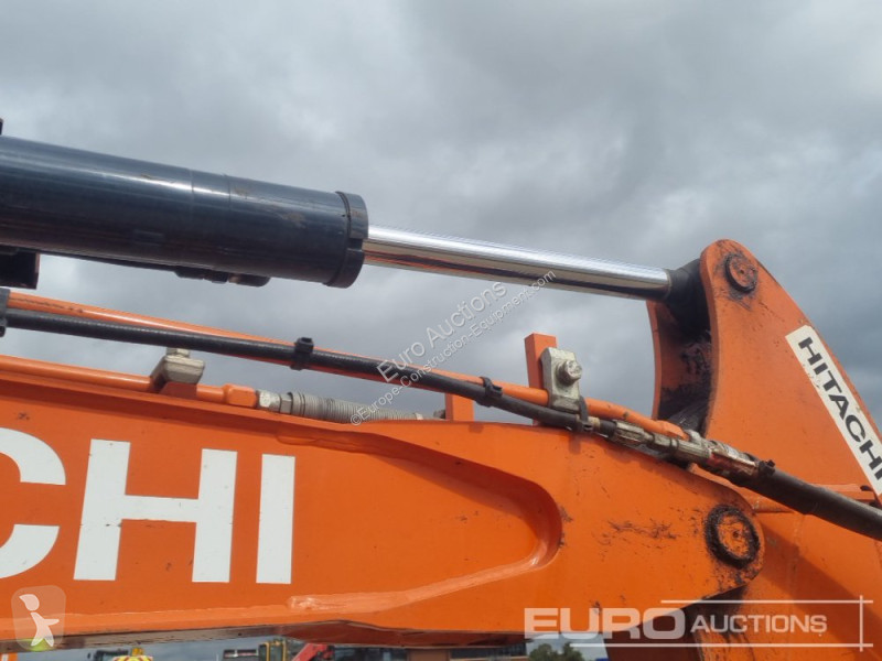 Lopatový nakládač Hitachi ZX33U-6 CLR