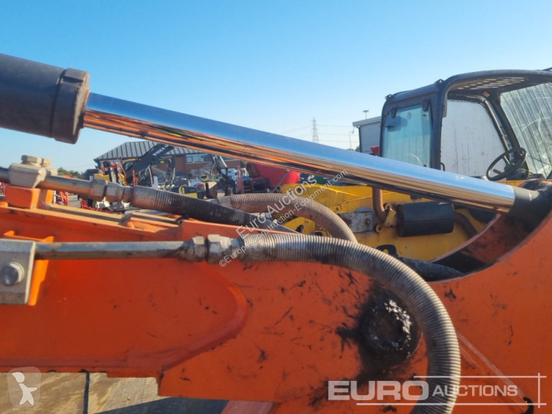 Lopatový nakládač Hitachi ZX26U-5A CLR