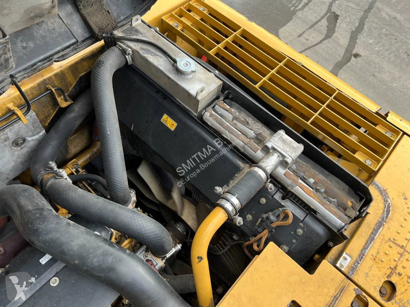 جرافة Caterpillar L