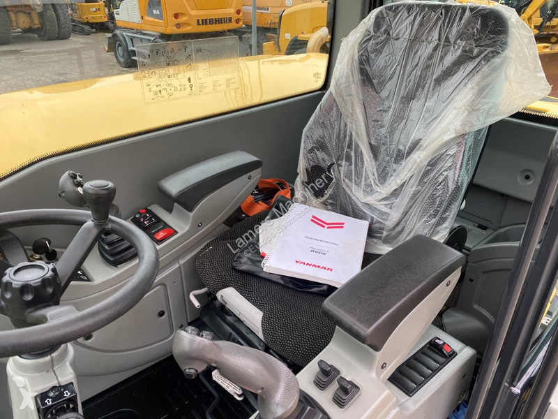 جرافة Yanmar B95w .